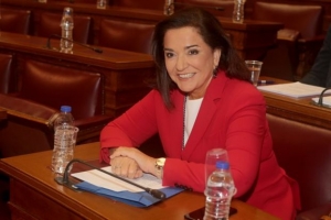 Μπακογιάννη: Με δύο θέσεις η κυβέρνηση για το Σκοπιανό