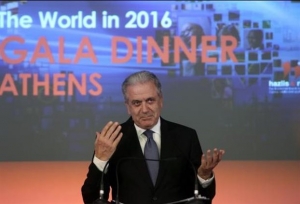 Αβραμόπουλος: Δεν τέθηκε θέμα εξόδου χώρας από τη Σένγκεν