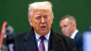 Η Ουάσιγκτον υπόσχεται βοήθεια για την αποσυμφόρηση του στενού του Χορμούζ