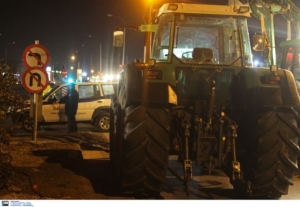 Αττική: Βγήκαν τα τρακτέρ και απειλούν να κλείσουν τον δρόμο προς το Ελευθέριος Βενιζέλος
