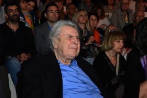 Μίκης Θεοδωράκης: Εγκλημα κατά της ανθρωπότητας η πώληση όπλων στη Σ. Αραβία