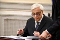 Τηλεφωνική επικοινωνία Παυλόπουλου - Ολάντ για το μεταναστευτικό