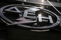 ΔΕΗ: Κόβει το ρεύμα σε 100.000 νοικοκυριά για απλήρωτους λογαριασμούς