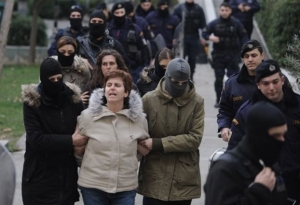 H μητέρα της Πόλας Ρούπα αναλαμβάνει την επιμέλεια του 6χρονου γιου της