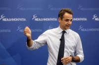 Η Νέα Δημοκρατία καταθέσει δική της πρόταση νόμου για τις τηλεοπτικές άδειες και ζητάει εκλογές