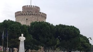 Καιρός Θεσσαλονίκη: Ηλιοφάνεια με λίγες νεφώσεις σήμερα – Πιθανότητα πρόσκαιρης βροχής