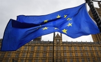 Brexit: Πιέσεις σε Μέι από τον επιχειρηματικό κόσμο