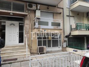 Φονικό στη Θεσσαλονίκη – Πατέρας έπνιξε την κόρη του: Ο αδερφός της κάλεσε την αστυνομία – Η ανακοίνωση της ΕΛ.ΑΣ.