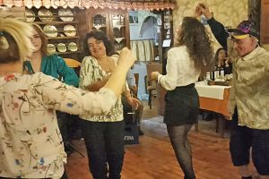 Διασκέδασε το χορευτικό τμήμα ενηλίκων του «Αγίου Τρύφωνα» Γουμένισσας