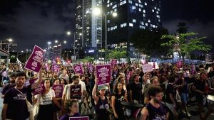 Μαζική διαδήλωση στο Τελ Αβίβ για την απελευθέρωση των Ισραηλινών ομήρων στη Γάζα