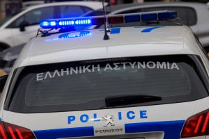 Θεσσαλονίκη: Αυτόφωρες συλλήψεις για κλοπές, όπλα και επιθέσεις ανηλίκου σε παιχνιδάδικο