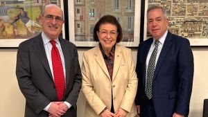 Σημαντική συνάντηση της Λίνας Μενδώνη με τον Παγκόσμιο Οργανισμό Εβραϊκών Αποκαταστάσεων