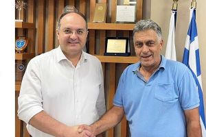 Αλέξανδρος Ποιμενίδης: Πάμε Μπροστά, με αγάπη για τα Θεοδωράκια