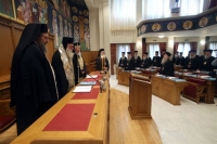 Αρχιεπίσκοπος: Η Εκκλησία δεν διανοείται να απευθυνθεί στα παιδιά της με ιδεοληψίες