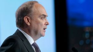 Ρωσία: Κρούει τον κώδωνα του κινδύνου στις ΗΠΑ για την αποστολή επιπλέον όπλων στην Ουκρανία