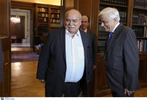 Παυλόπουλος σε Βούτση: Εύχομαι να είστε πρόεδρος όλων των βουλευτών