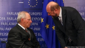 Γερμανικά ΜΜΕ: Παρόμοιες οι θέσεις Σουλτς και Σόιμπλε για την Ελλάδα
