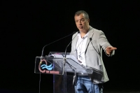 Στ. Θεοδωράκης: «Δεν βάζουν κόφτες, βάζουν δρεπάνια»