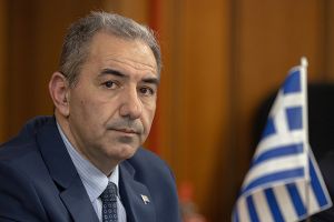 Η συνάντηση του Ερντογάν με τον Τράμπ στο Λευκό Οίκο, η Διάσκεψη για τη Γάζα και οι γνωστικές μεροληψίες στην ελληνική δημόσια σφαίρα