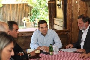 Φόροι και ακατάσχετος λογαριασμός στο τραπέζι παραγωγικών φορέων-Τσίπρα