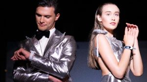 Επίδειξη μόδας με οργανικά φωτοβολταϊκά και βιοαισθητήρες και την υπογραφή Κωστέτσου