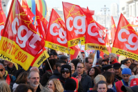 Γαλλία: Συνεχίζεται η απεργία των σιδηροδρομικών