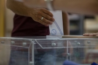 Προβάδισμα οκτώ μονάδων στη ΝΔ δίνει νέα δημοσκόπηση