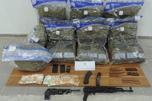 Χειροπέδες σε τρία μέλη κυκλώματος ναρκωτικών σε Κιλκίς και Θεσσαλονίκη – Κατασχέθηκαν περισσότερα από 55 κιλά κάνναβης
