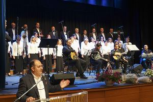 Πλημμύρισε το συνεδριακό κέντρο με μουσικές δημιουργίες του Χρήστου Νικολόπουλου