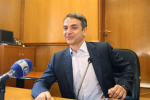 Μητσοτάκης: Ο κ. Τσίπρας έχει κουραστεί και έχει κουράσει - Εχει τελειώσει πολιτικά και ουσιαστικά