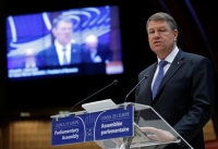 Ρουμανία: Ο πρόεδρος πάει στα δικαστήρια το διάταγμα που έφερε διαδηλώσεις