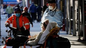 ΗΠΑ- Covid-19: Λιγότεροι από 1.000 θάνατοι σε 24 ώρες, για πρώτη φορά από τον Νοέμβριο