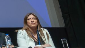 Ζ. Κωνσταντοπούλου: Όποια κι αν είναι η ερώτηση, η ανθρωπιά και η αγάπη είναι η απάντηση
