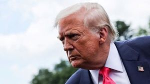 Τραμπ: «Όταν τελειώσουμε με το Ιράν, μπορεί να περάσουμε και από την Κούβα»