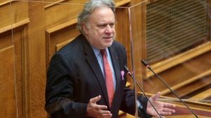 Κατρούγκαλος: «Δεν έφυγαν όλοι όσοι βοήθησαν την Ελλάδα από το Αφγανιστάν»