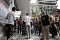 Συνεχίζεται για 2η ημέρα η απεργία συμβασιούχων στις δομές Ασύλου