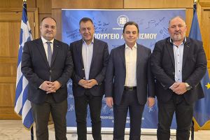 Το κολυμβητήριο Κιλκίς στο επίκεντρο συνάντησης του Δημάρχου Κιλκίς και του Α-ντιπροέδρου της Βουλής με τον Υπουργό Αθλητισμού Γιάννη Βρούτση