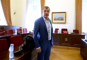 Στο ΠΑΣΟΚ η ευθύνη για το ναύαγιο, λέει ο Στ.Θεοδωράκης