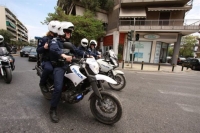 Χειροπέδες σε επικίνδυνο τσαντάκια για δεκάδες επιθέσεις στην Αττική