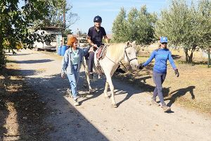Κοινωνικό Κέντρο Στήριξης Κιλκίς: Η θεραπευτική ιππασία για την ενδυνάμωση των ωφελούμενων