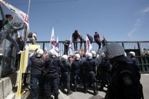 «Μύλος» με Φίλη και εκπαιδευτικούς για τους διορισμούς αναπληρωτών
