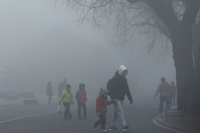 Πεκίνο: Σε πορτοκαλί συναγερμό λόγω νέφους