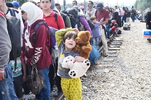 Μας βρήκαν φιλότιμους και μας φορτώνουν όλους τους πρόσφυγες!