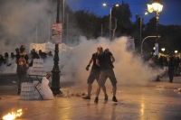 Στον εισαγγελέα 26 άτομα για τα επεισόδια στο Σύνταγμα