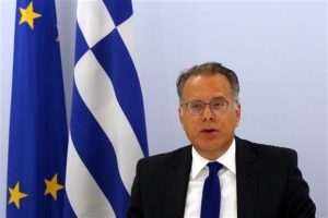 Κουμουτσάκος: Σε σαθρό έδαφος η διαδικασία για τις τηλεοπτικές άδειες
