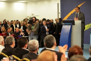 Οι αντικρουόμενες τάσεις στο εσωτερικό της Ν.Δ. και η εσωκομματική αβεβαιότητα
