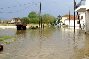 Στο ...περίμενε για να κλείσουν πληγές από θεομηνίες