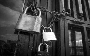 ΕΛ.ΑΣ – Συνελήφθη ιδιοκτήτης ίντερνετ καφέ και πελάτης που δεν είχε πιστοποιητικό στη Θεσσαλονίκη