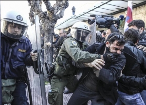 ΕΔΕ για τα χημικά εναντίον του ΠΑΜΕ στο Σύνταγμα