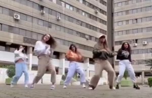 Ιράν: Έφηβες φυλακίστηκαν επειδή χόρεψαν χωρίς hijab σε δημόσιο χώρο